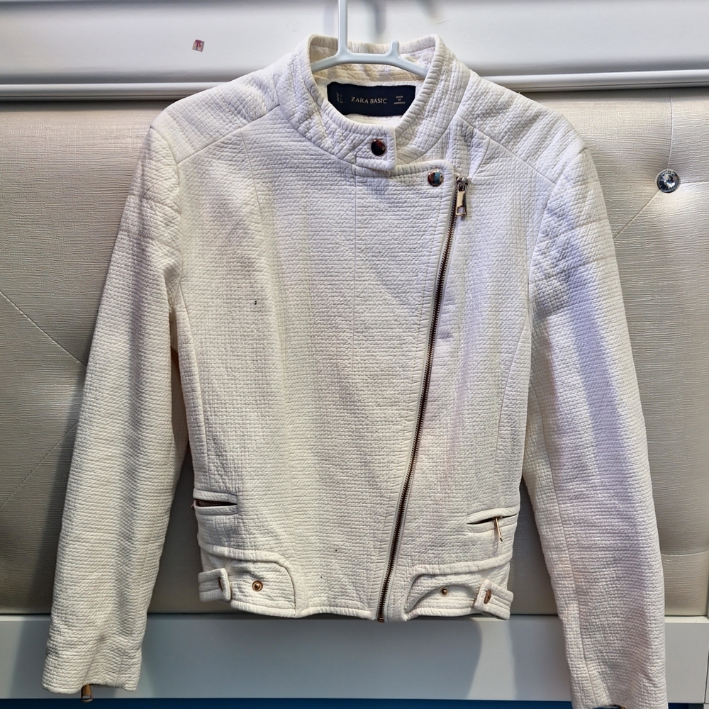 Zara Women's Cream Jacket